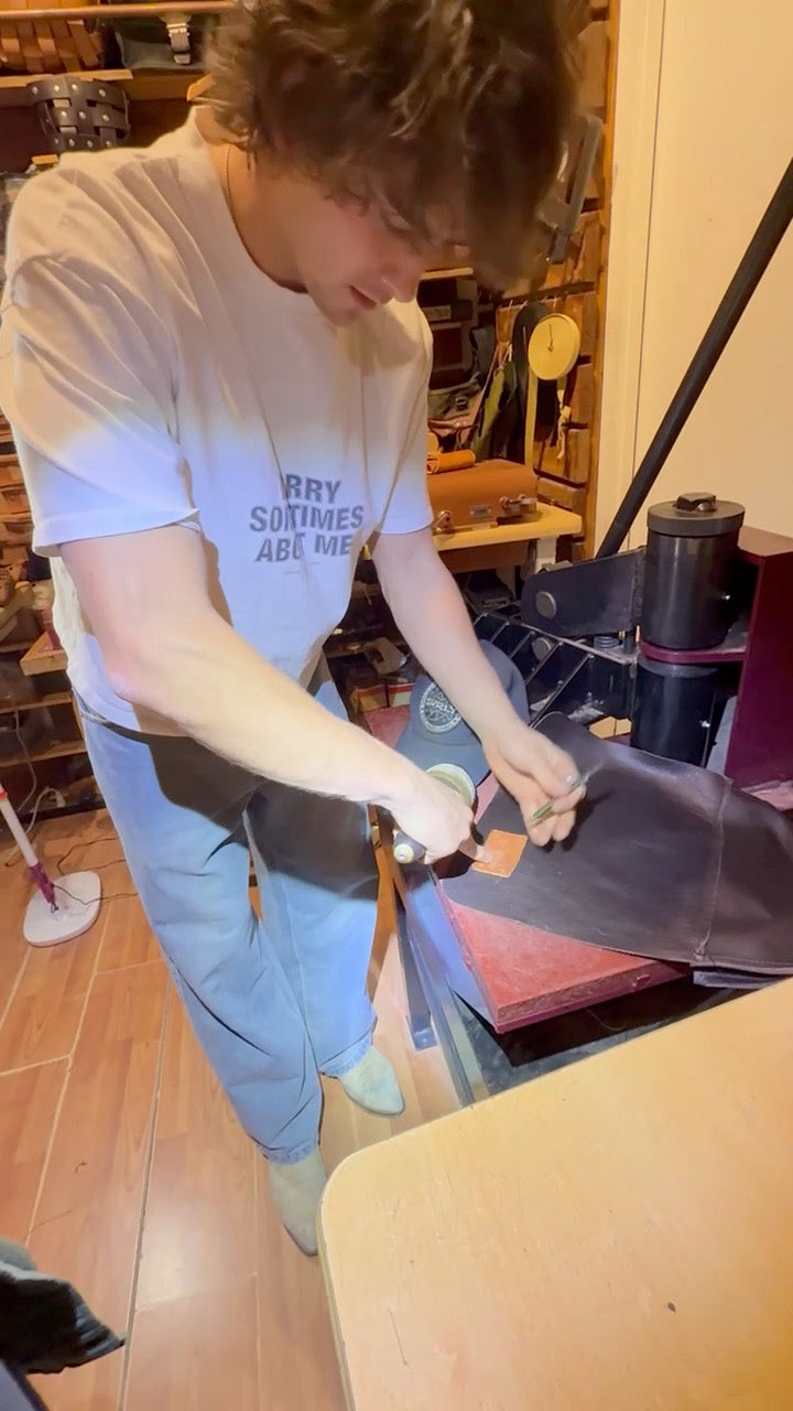 Workshop: Leather Shoulder Bag Class