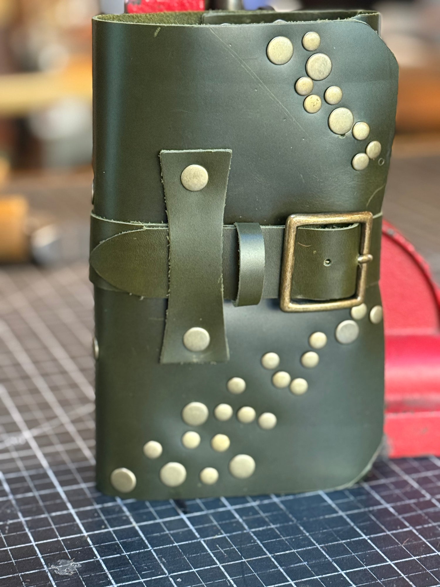 Workshop: Leather Journal Notebook Guestbook