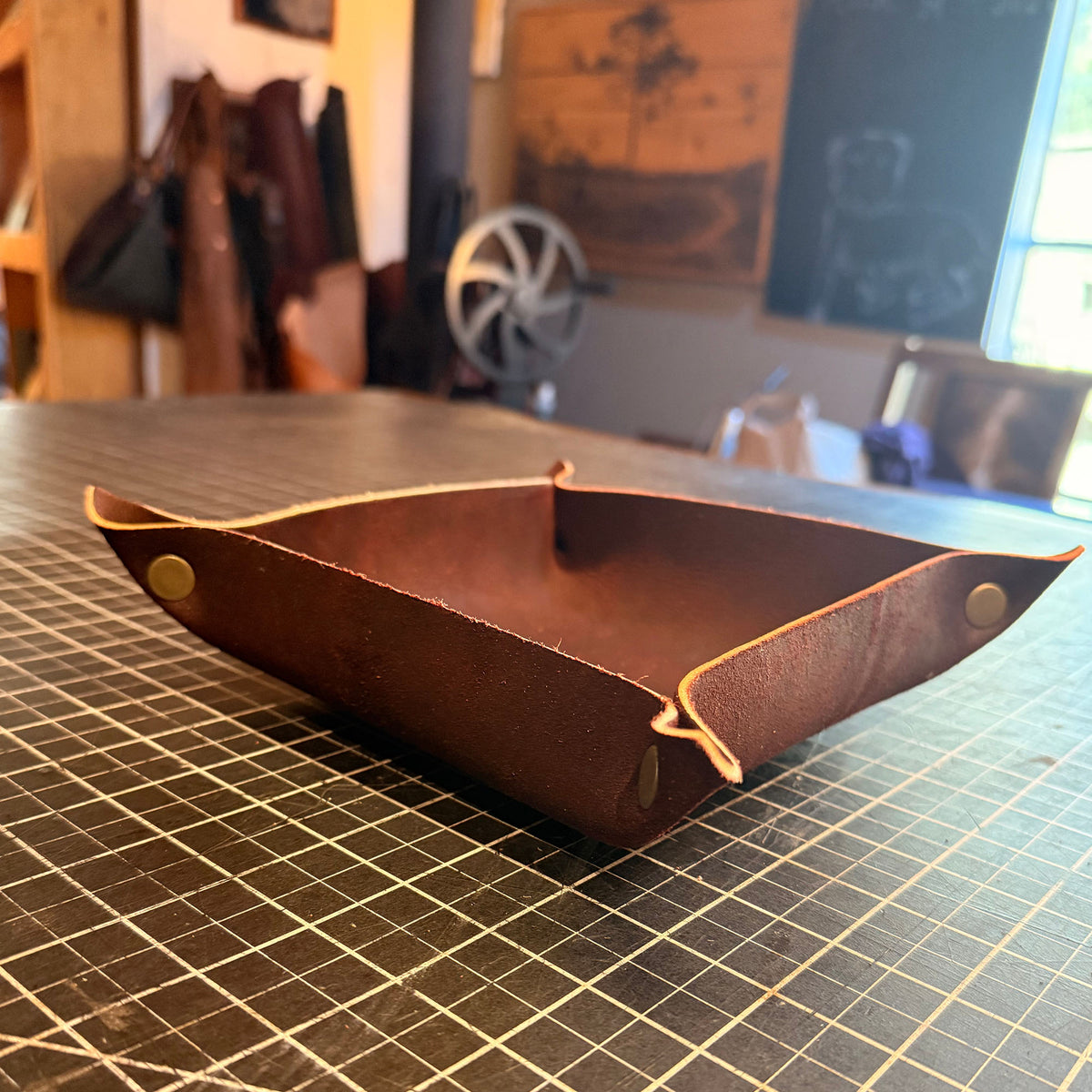 Oil Tan Valet Tray